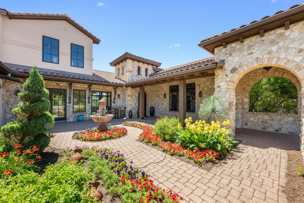 Tuscan-inspired Hill Country estate listed by Crystal Kilpatrick